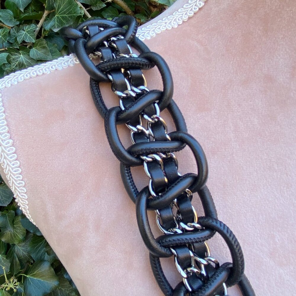 NEW! CHANEL 2005-2006 Tweed Camellia Crossbody Bag - Picture 5 of 16